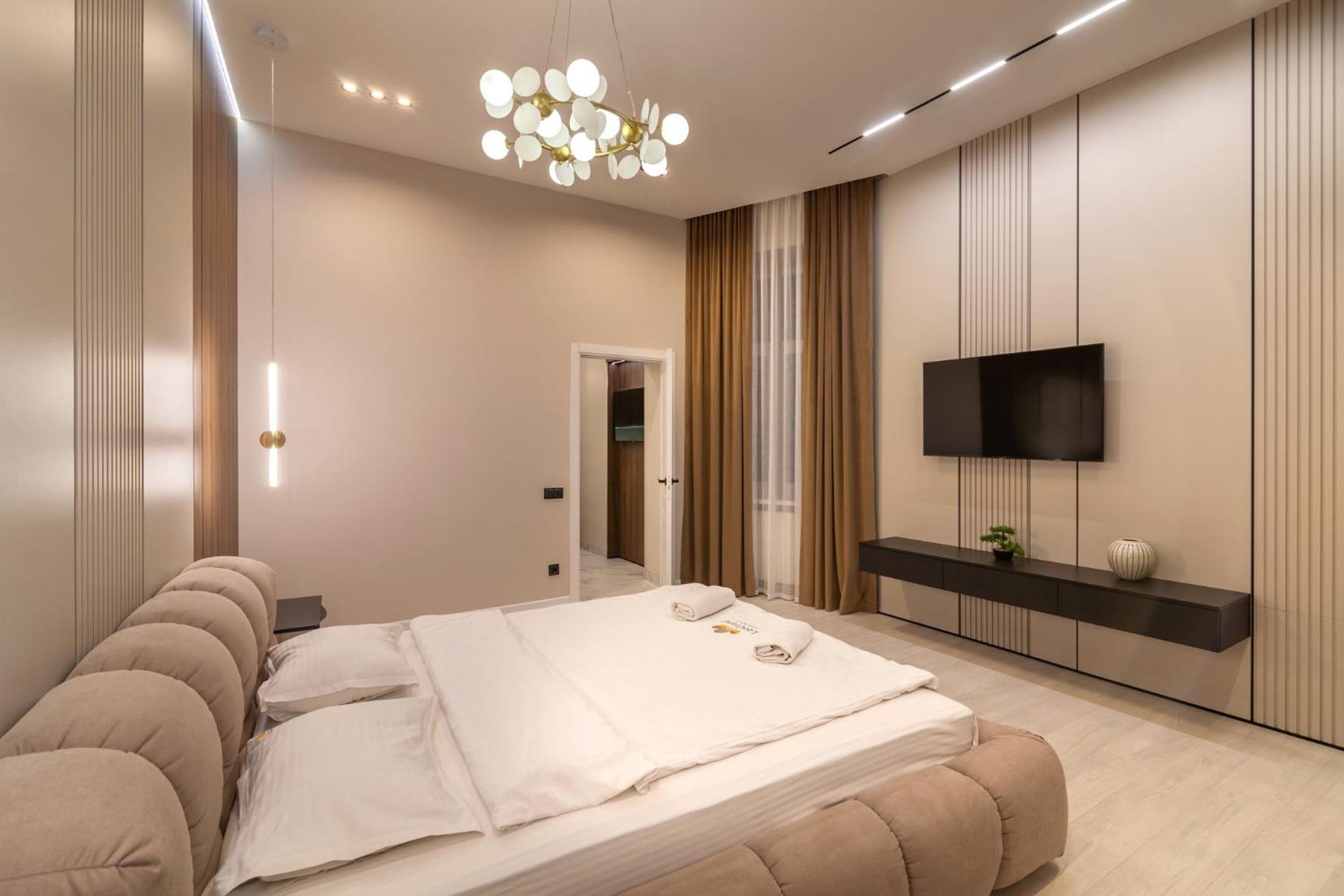 Leogrand Jacuzzi On Malaniuka 2 Lejlighed Lviv Eksteriør billede