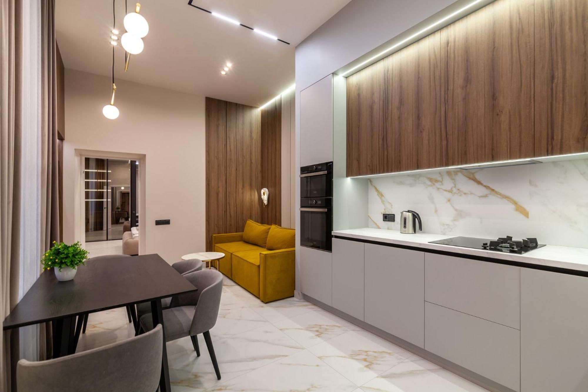 Leogrand Jacuzzi On Malaniuka 2 Lejlighed Lviv Eksteriør billede