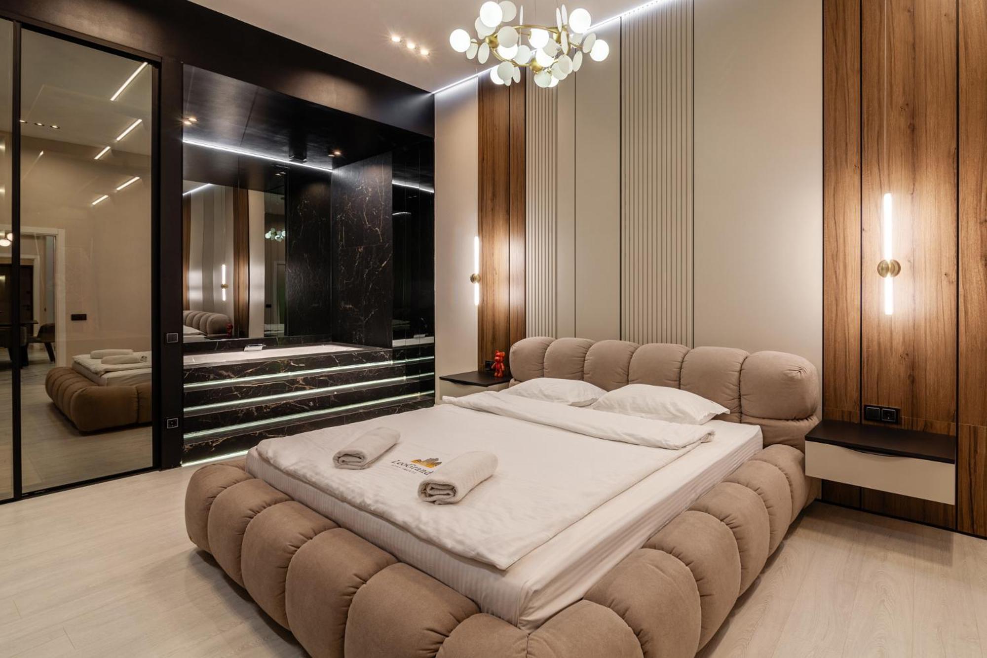 Leogrand Jacuzzi On Malaniuka 2 Lejlighed Lviv Eksteriør billede